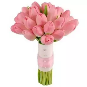 Букет невесты из розовых тюльпанов